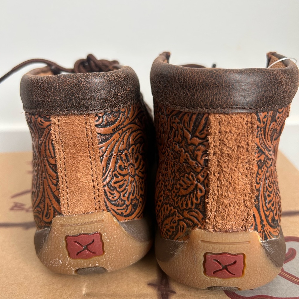 Twisted x Women’s Brown Tooled Leather Chukka Moccasin Driving Shoes NWT Sz. 5.5 - Picture 5 of 10